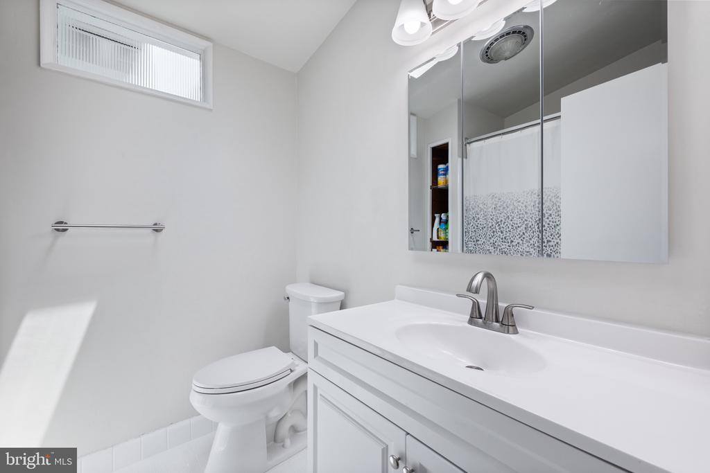 916 Hyde Road, Silver Spring, MD 20902