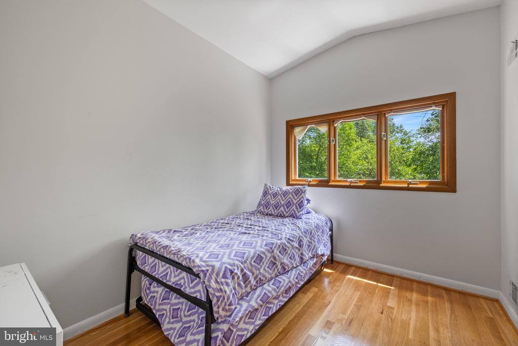 916 Hyde Road, Silver Spring, MD 20902