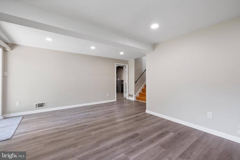 916 Hyde Road, Silver Spring, MD 20902