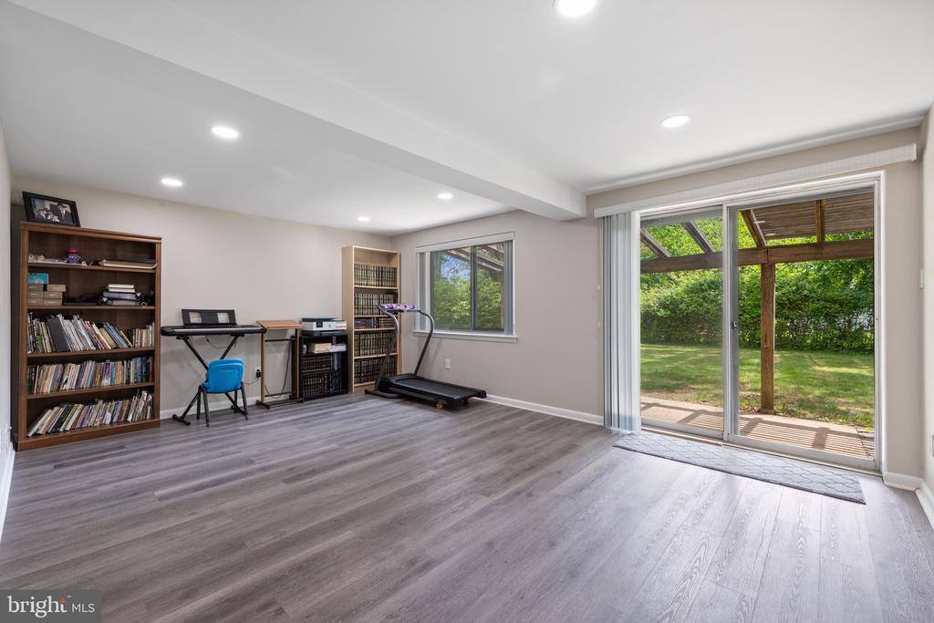 916 Hyde Road, Silver Spring, MD 20902