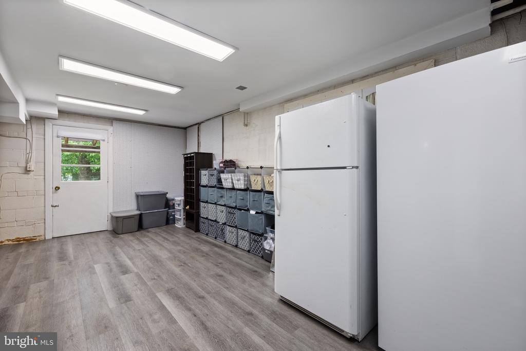 916 Hyde Road, Silver Spring, MD 20902