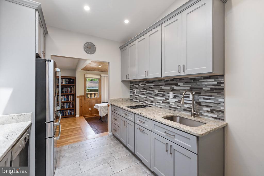 916 Hyde Road, Silver Spring, MD 20902