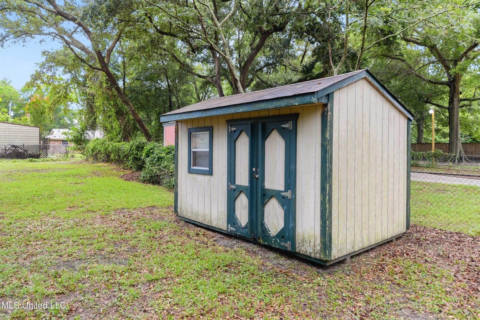 1215 23rd Street, Gulfport, MS 39501