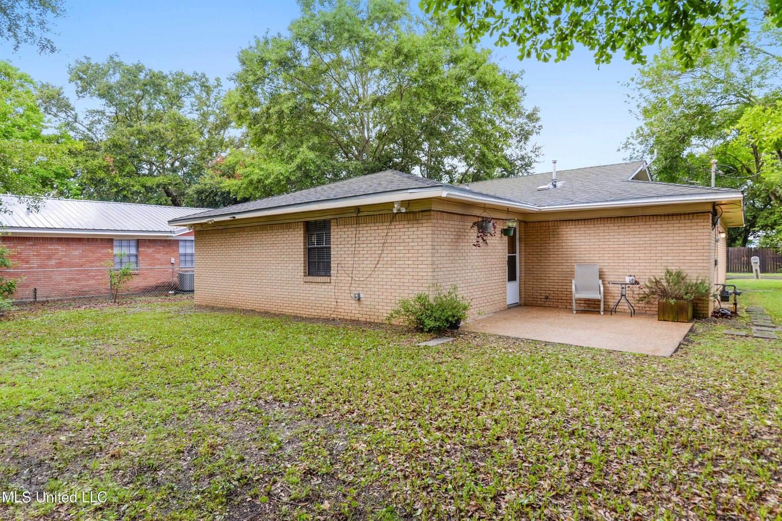 1215 23rd Street, Gulfport, MS 39501