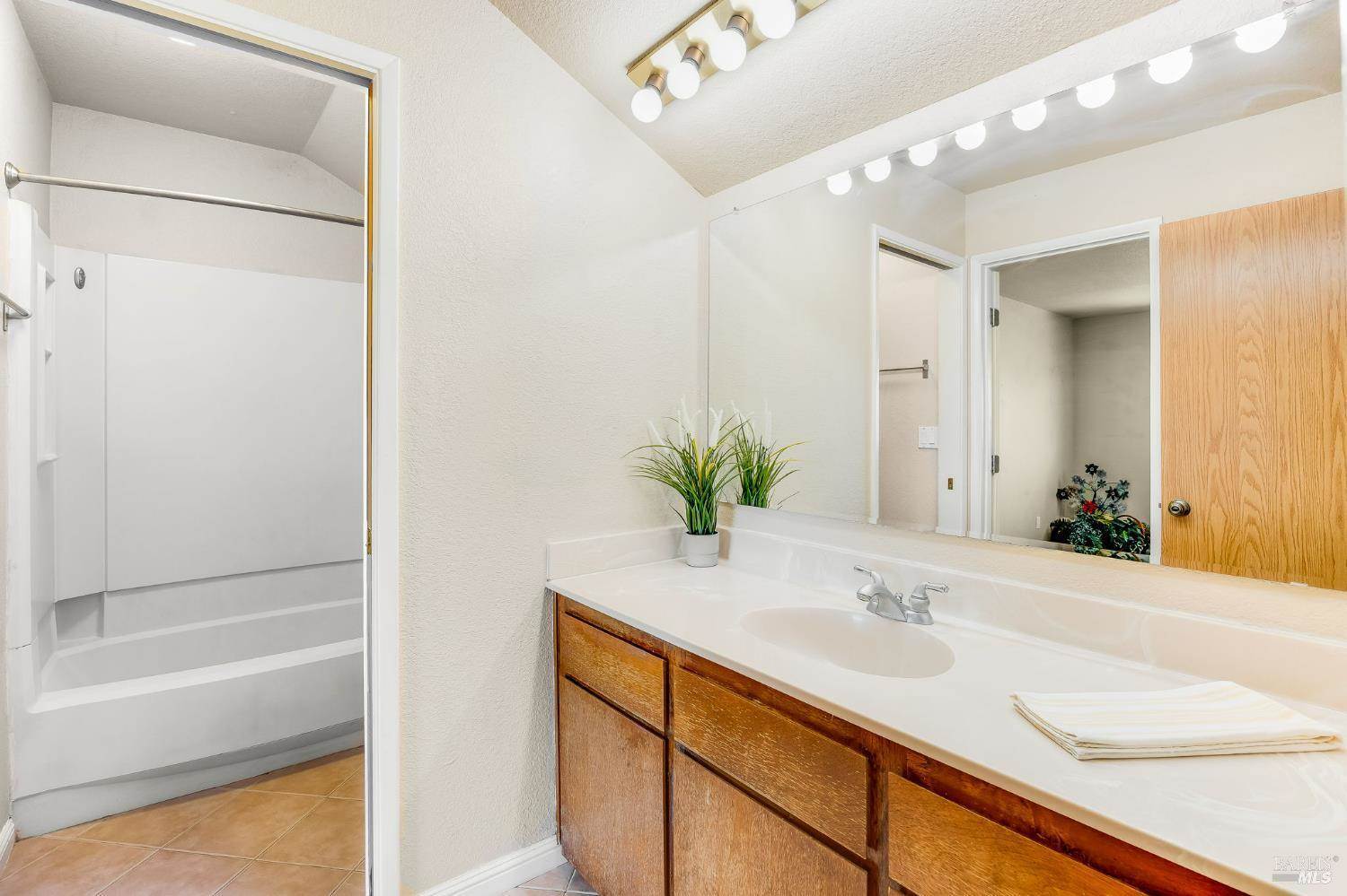 263 Marna Drive, Vacaville, CA 95687