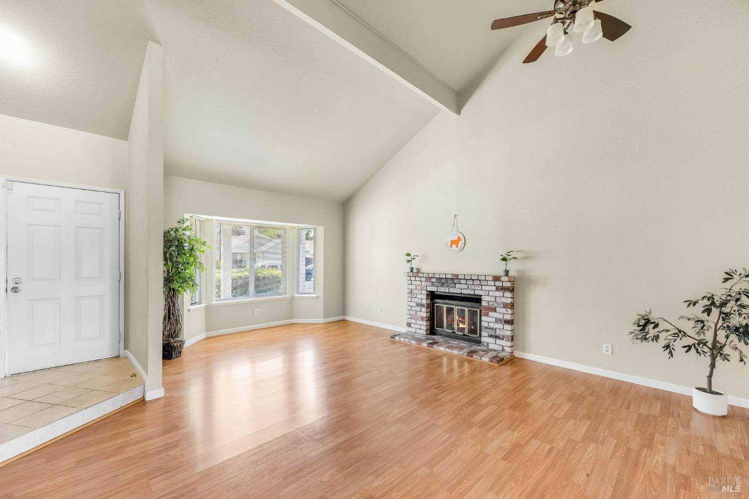 263 Marna Drive, Vacaville, CA 95687