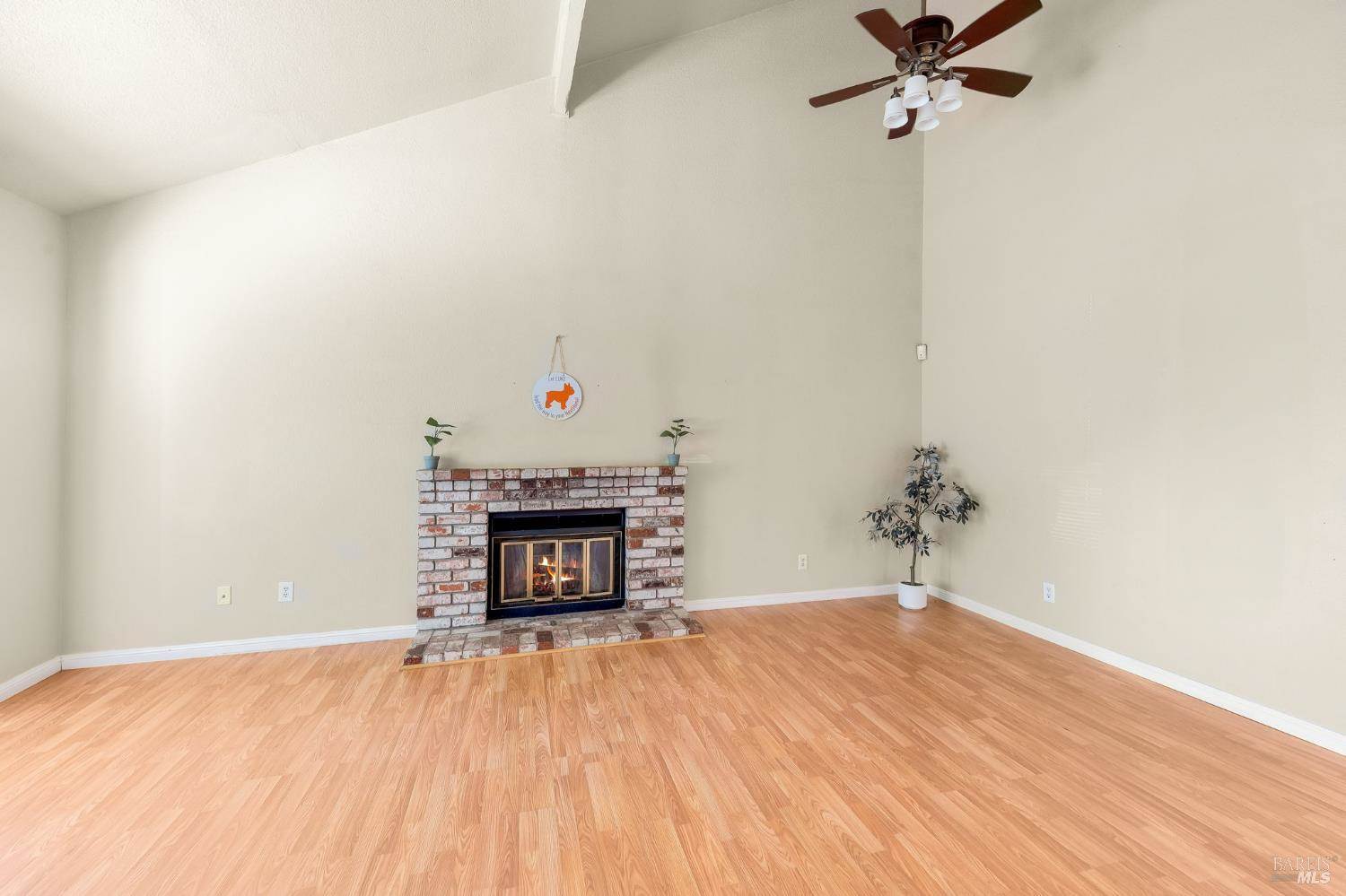 263 Marna Drive, Vacaville, CA 95687
