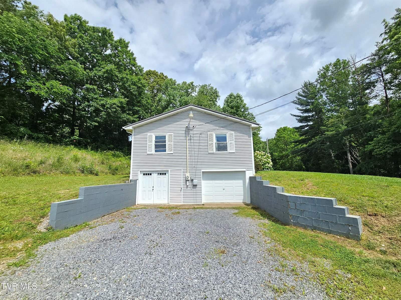 45 Poplar Street, Mosheim, TN 37818