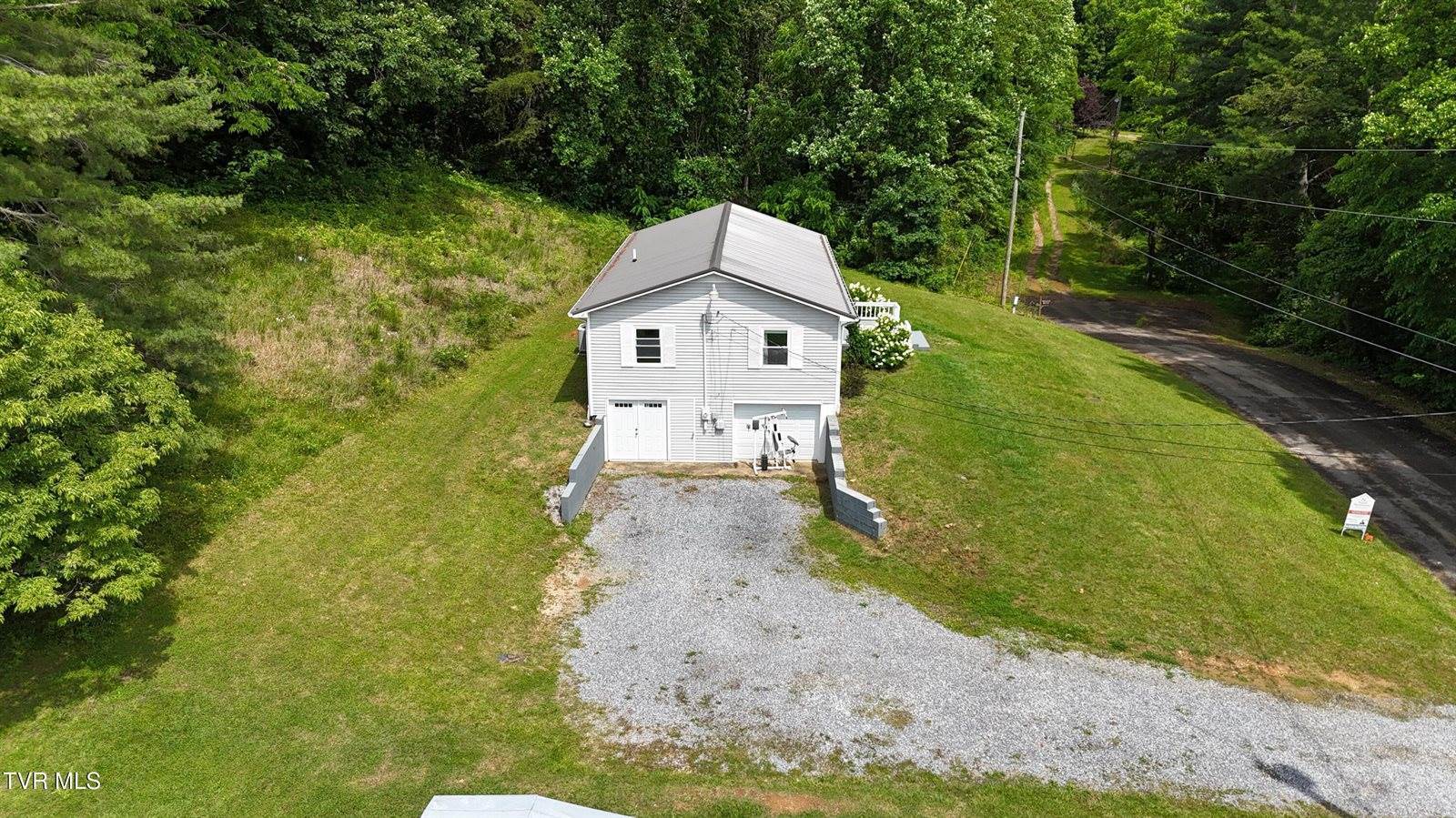 45 Poplar Street, Mosheim, TN 37818