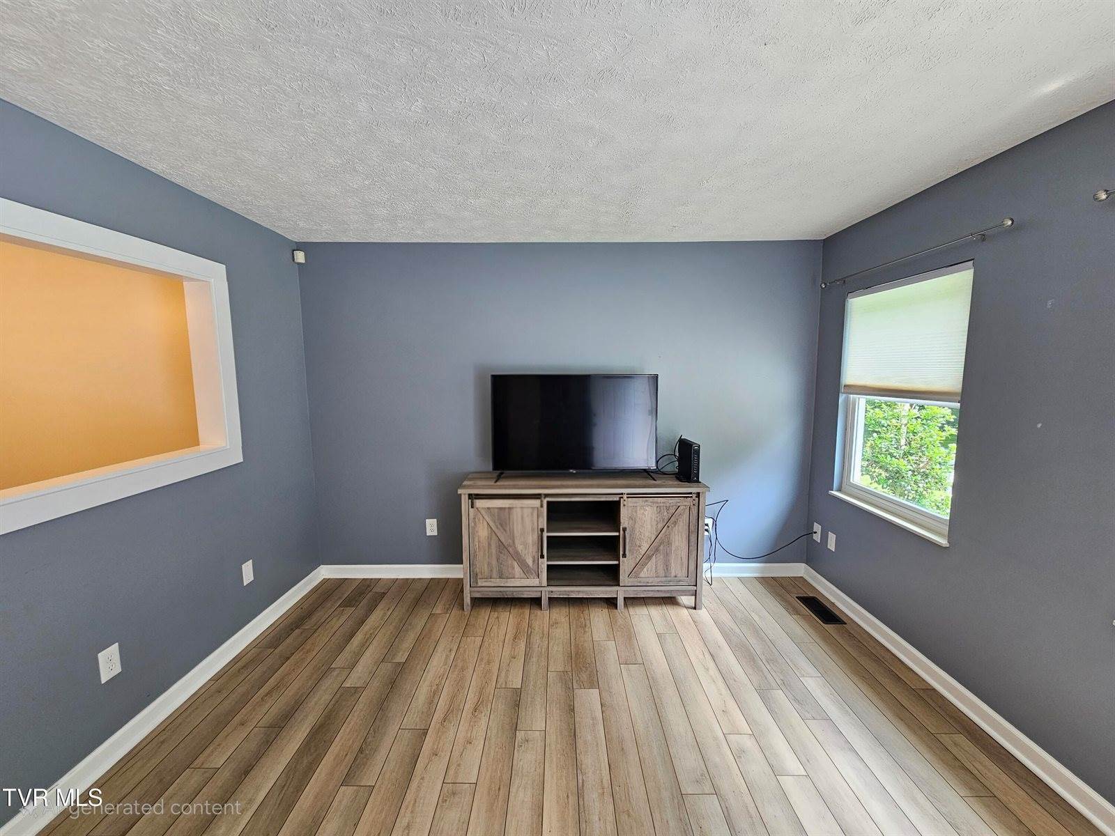 45 Poplar Street, Mosheim, TN 37818