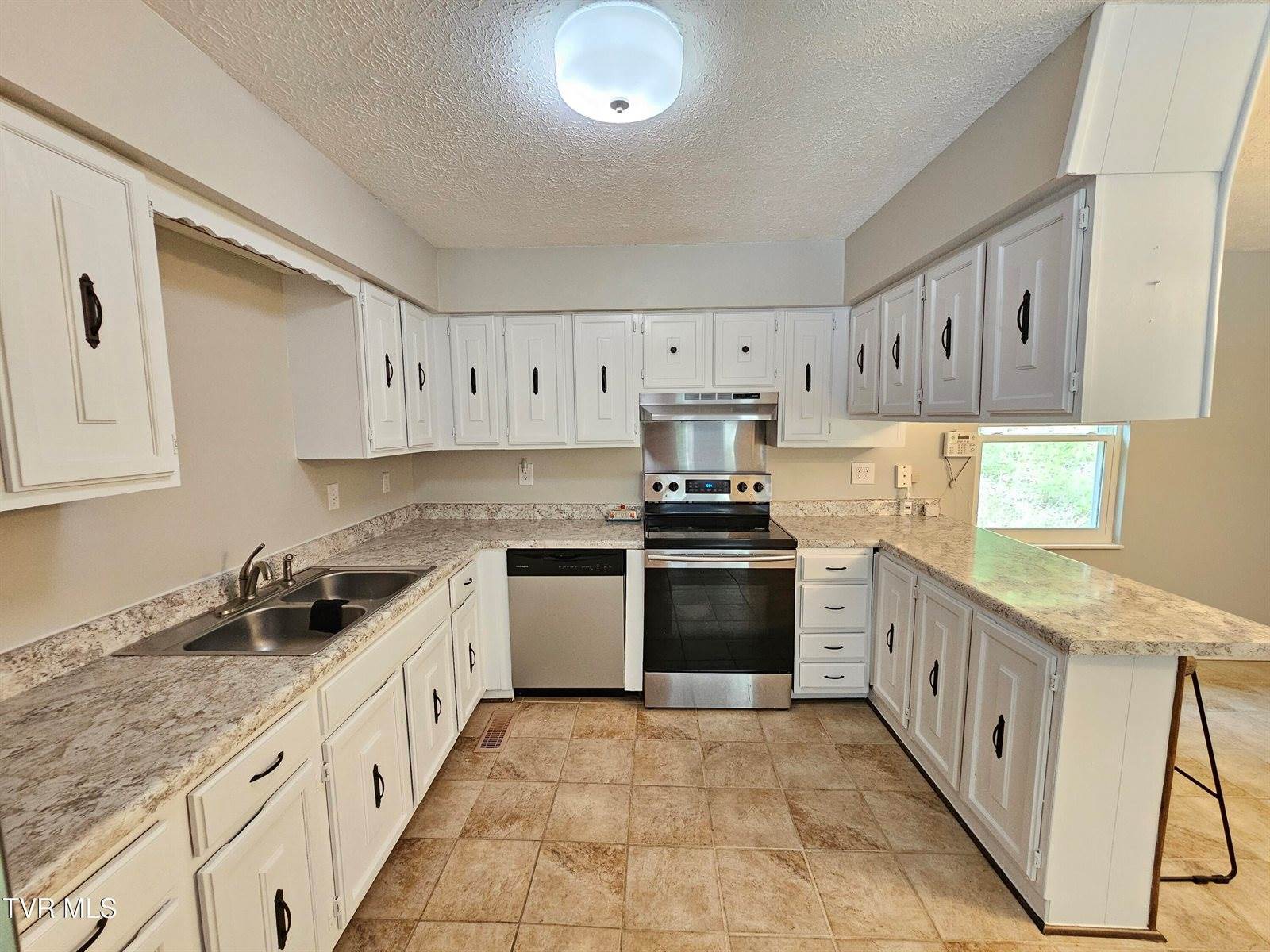 45 Poplar Street, Mosheim, TN 37818