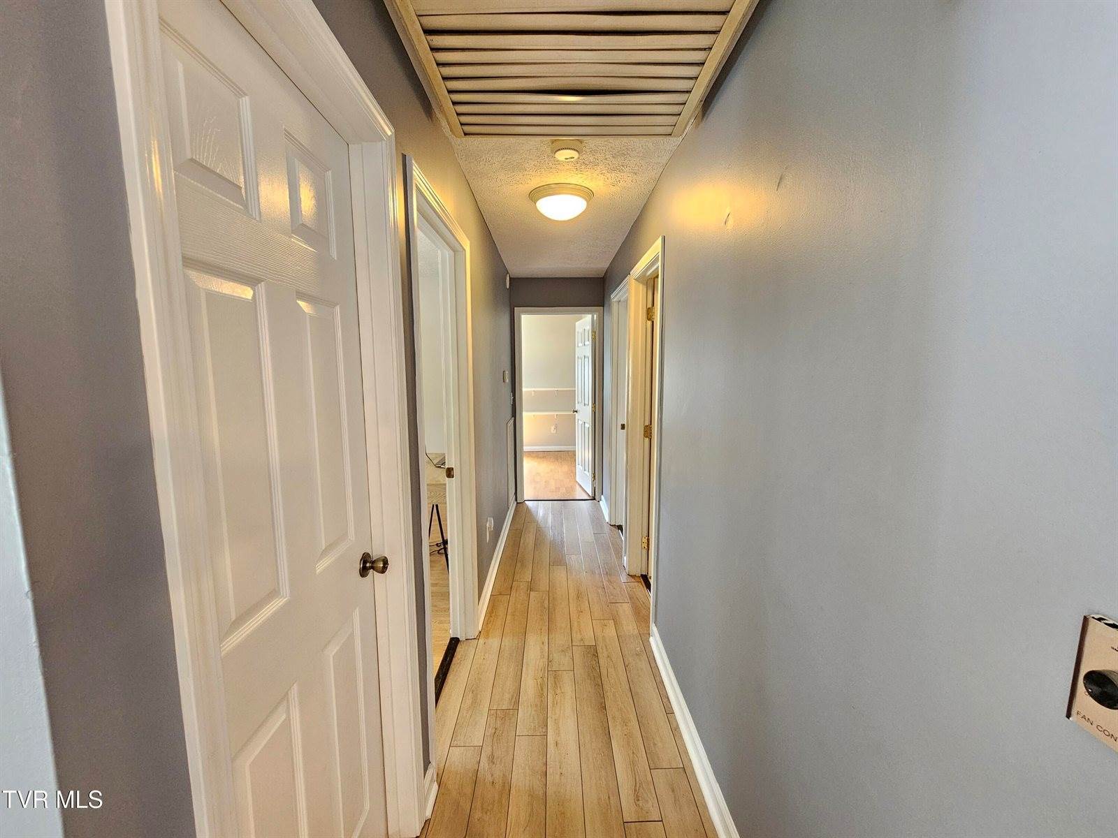 45 Poplar Street, Mosheim, TN 37818