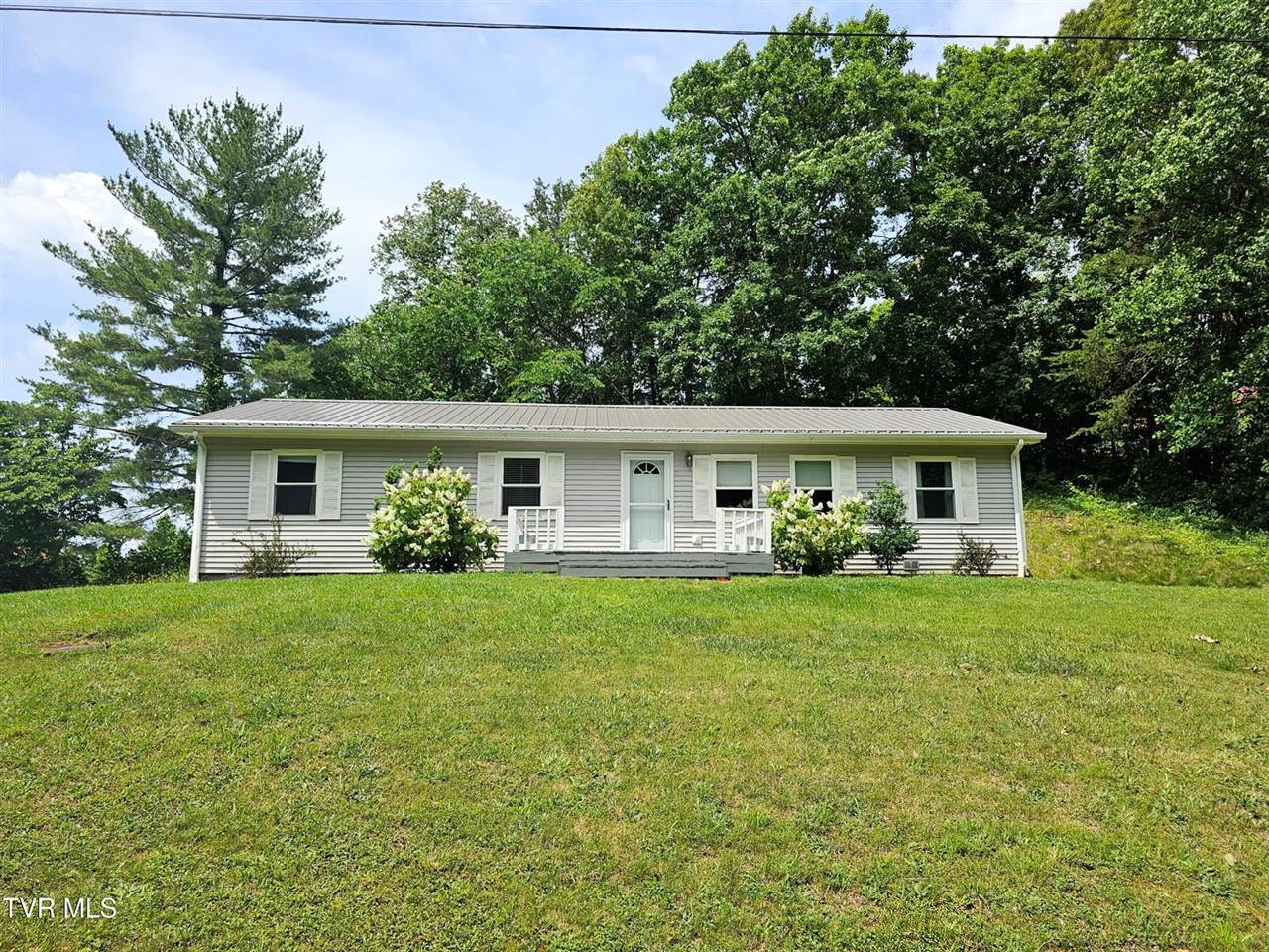 45 Poplar Street, Mosheim, TN 37818