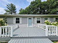 45 Poplar Street, Mosheim, TN 37818