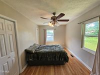 45 Poplar Street, Mosheim, TN 37818