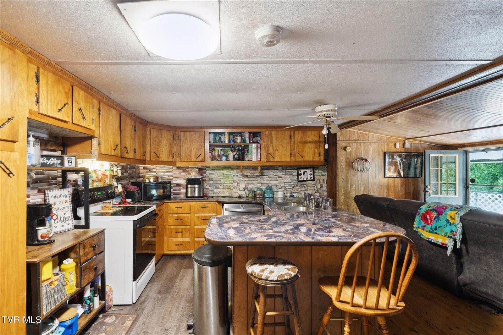 102 Tolley Lane, Erwin, TN 37650