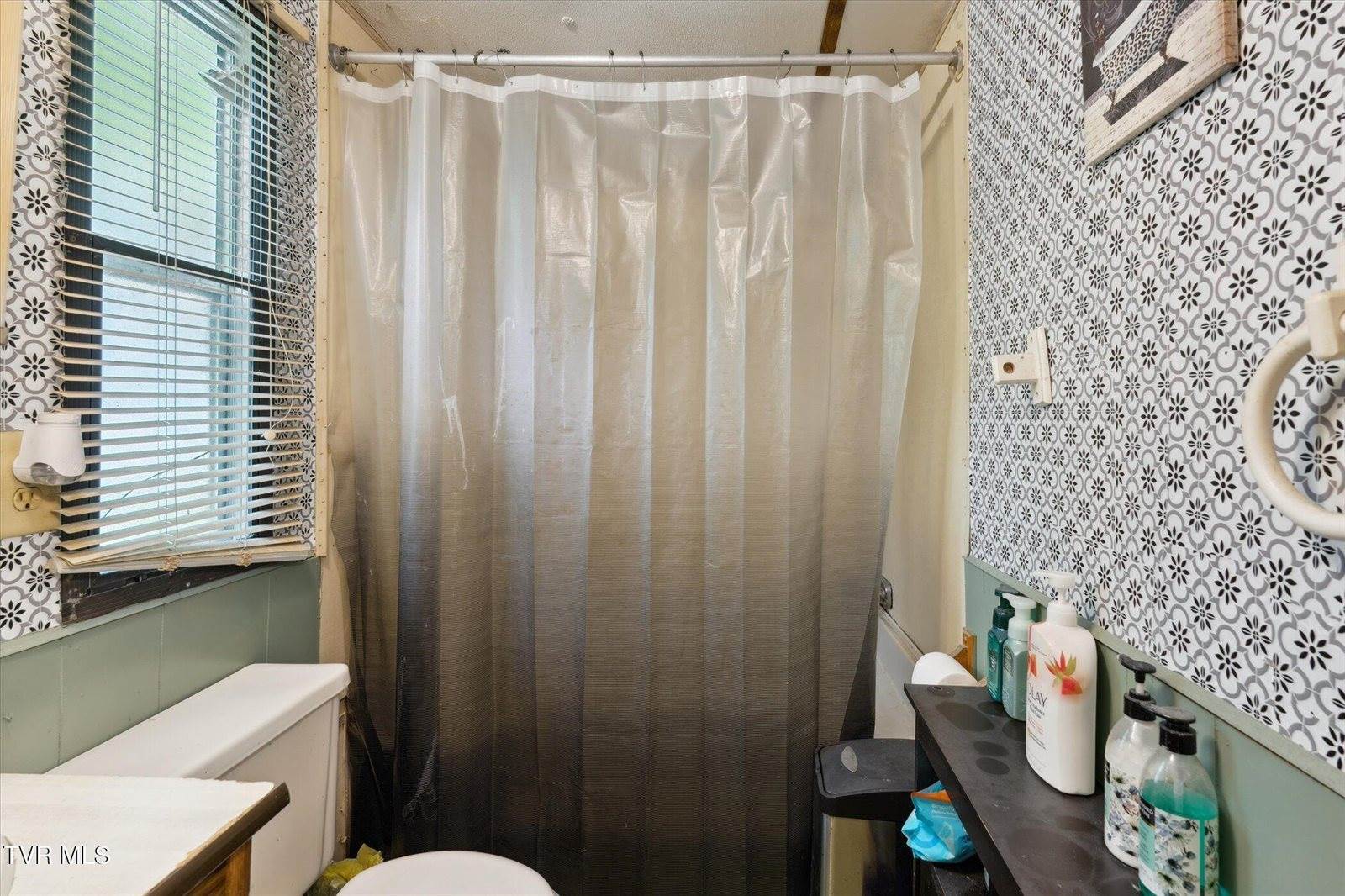 102 Tolley Lane, Erwin, TN 37650