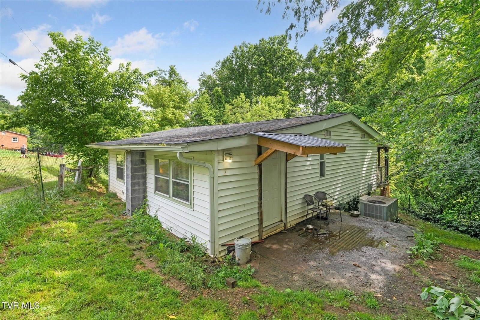 102 Tolley Lane, Erwin, TN 37650