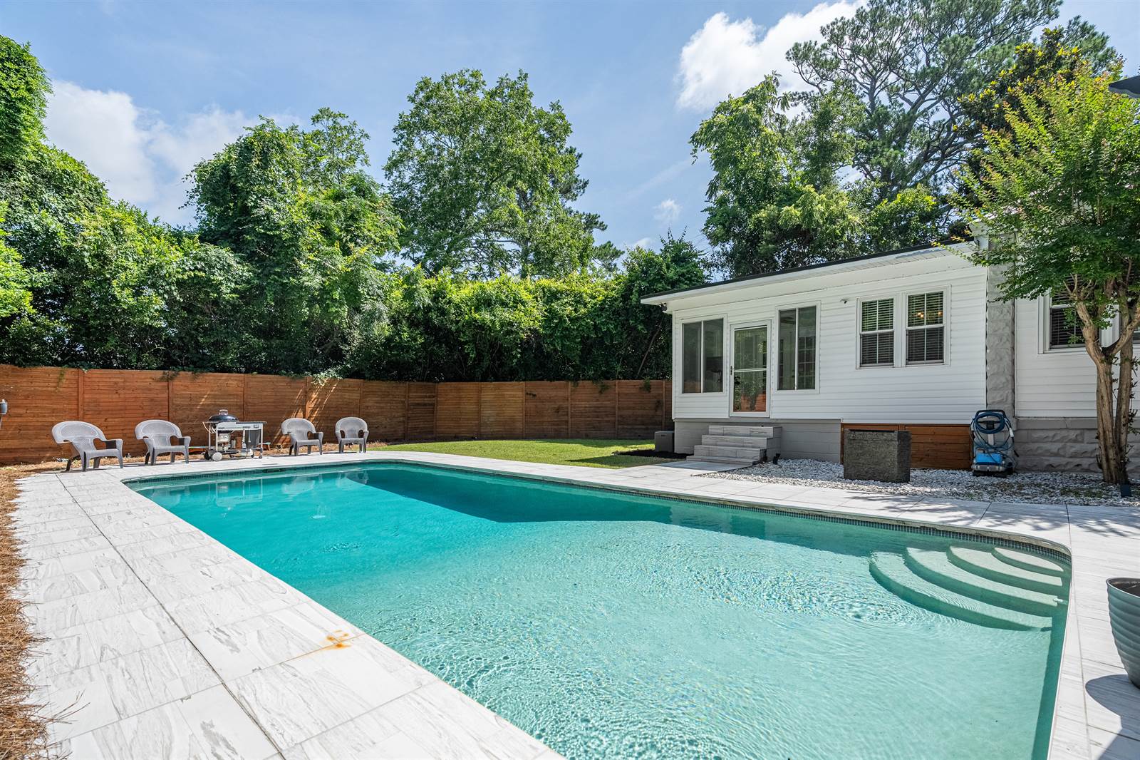 4925 Colonial Dr, Columbia, SC 29203