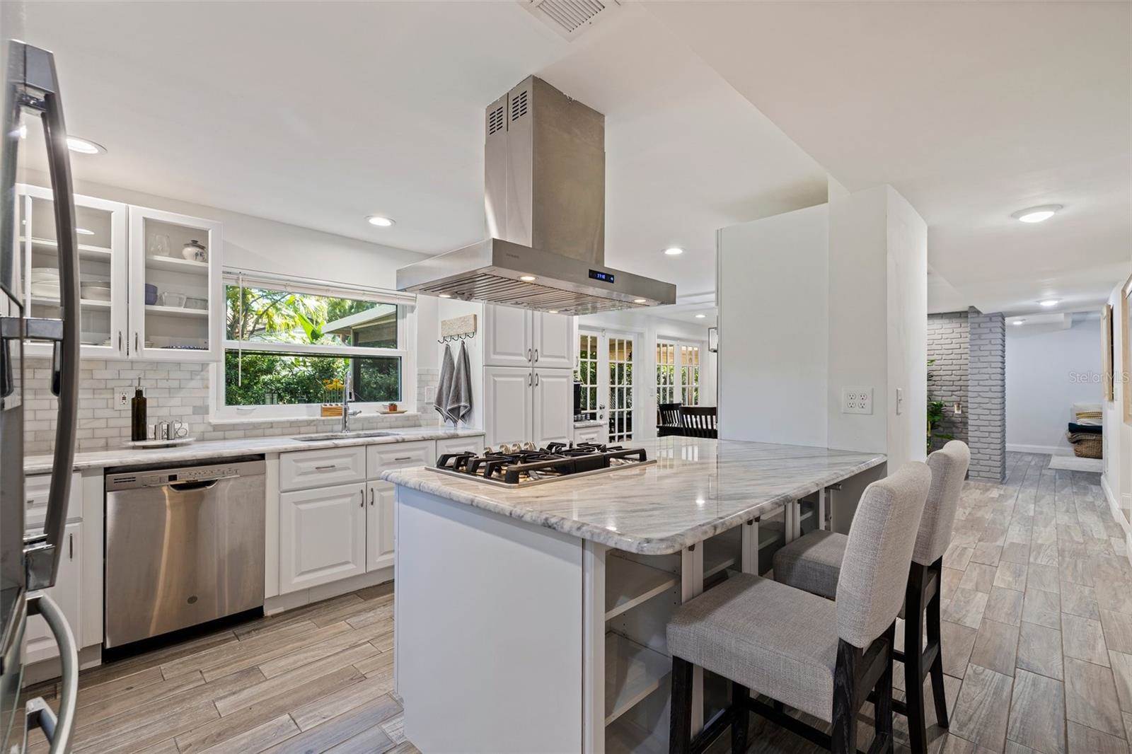 768 Pinellas Point Drive South, Saint Petersburg, FL 33705