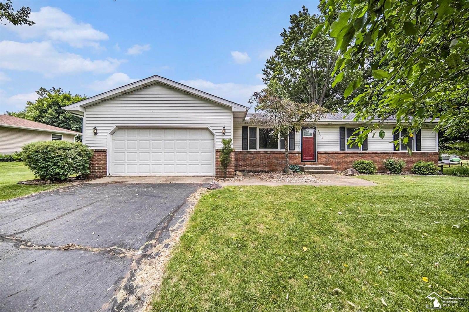 2744 Spielman Heights Drive, Adrian, MI 49221