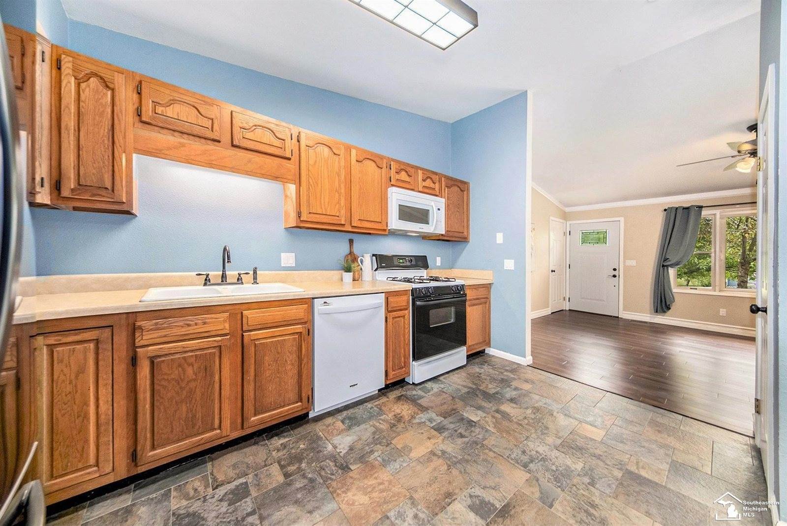 2744 Spielman Heights Drive, Adrian, MI 49221