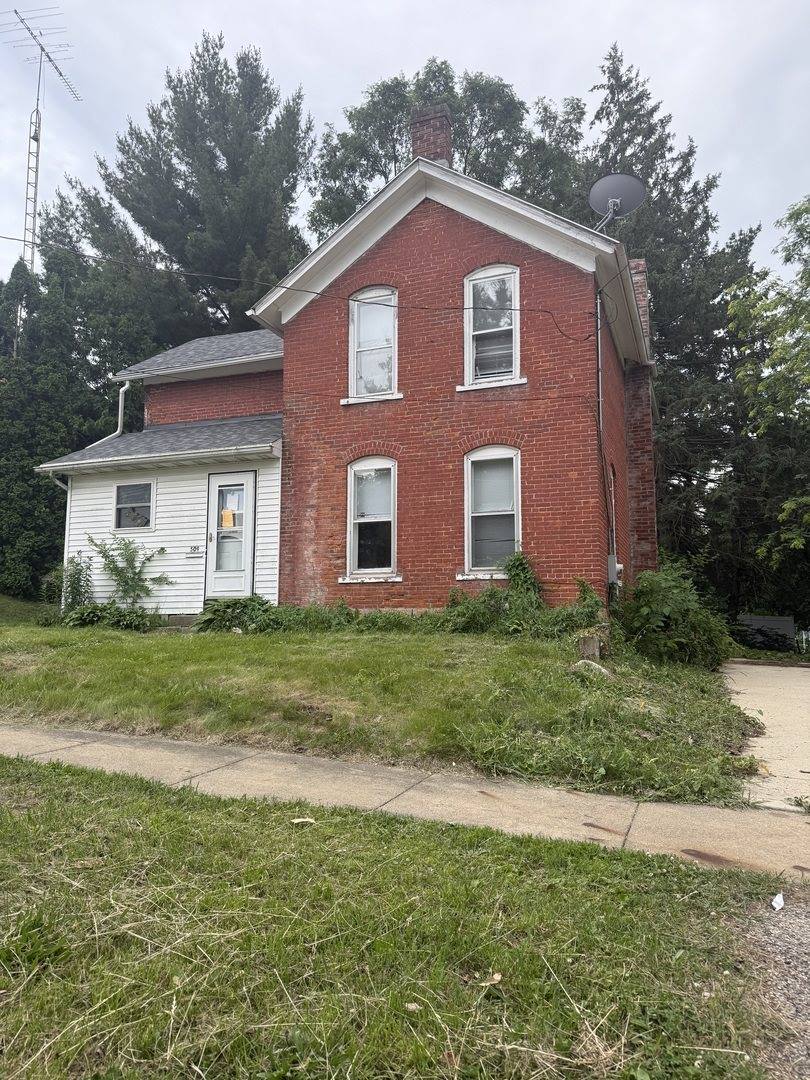 509 West Chestnut Street, Freeport, IL 61032