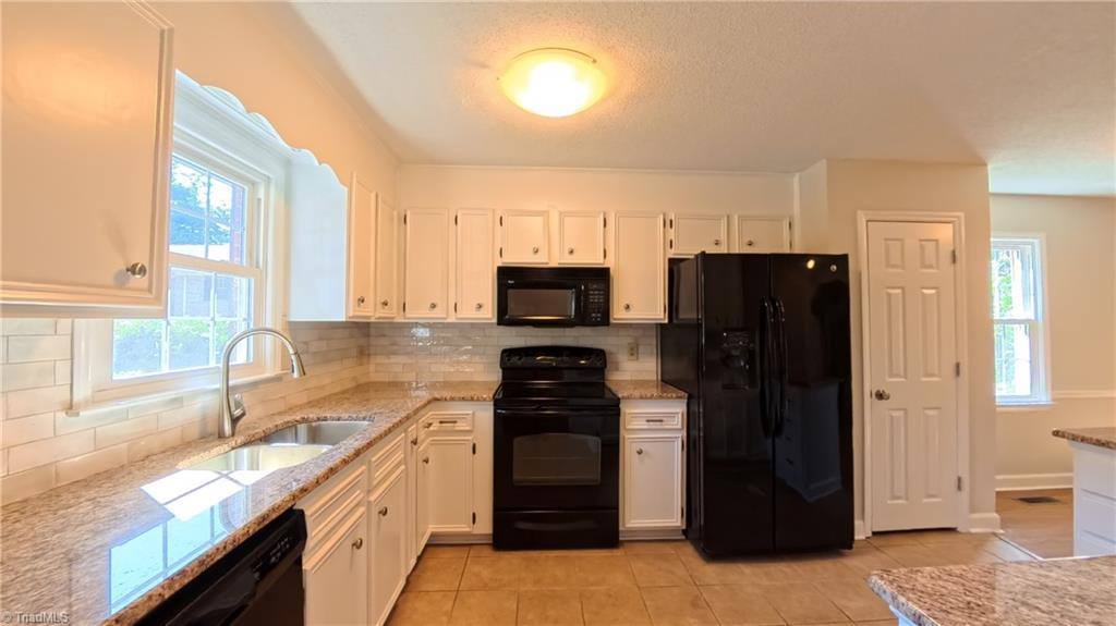 3128 Burke Mill Court, Winston-Salem, NC 27103