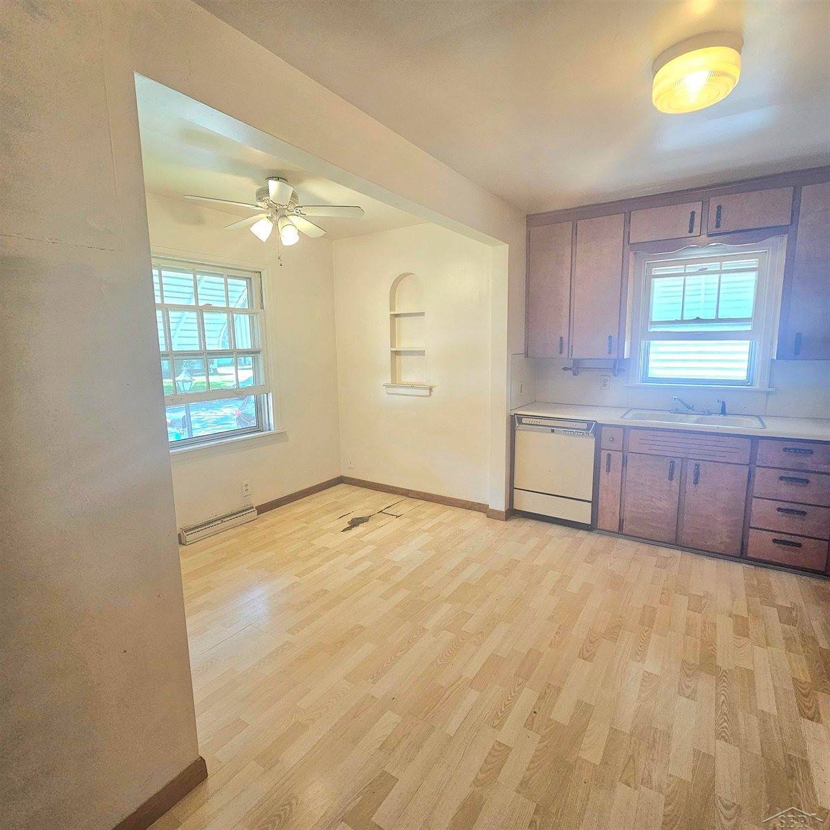 8 Southlawn Court, Saginaw, MI 48602