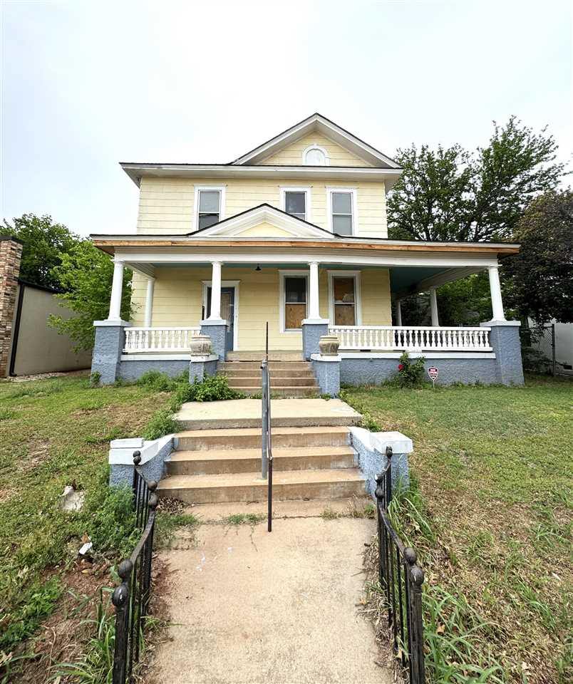 803 SW D Ave, Lawton, OK 73501