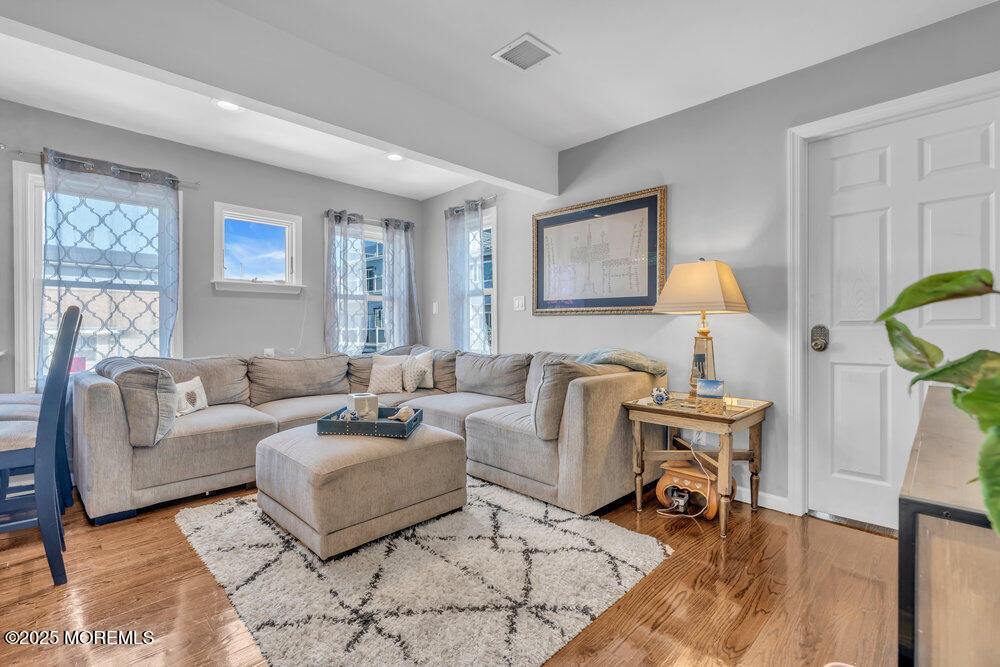 19 Gravelly Point Road, Highlands, NJ 07732