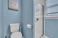 19 Gravelly Point Road, Highlands, NJ 07732