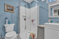 19 Gravelly Point Road, Highlands, NJ 07732