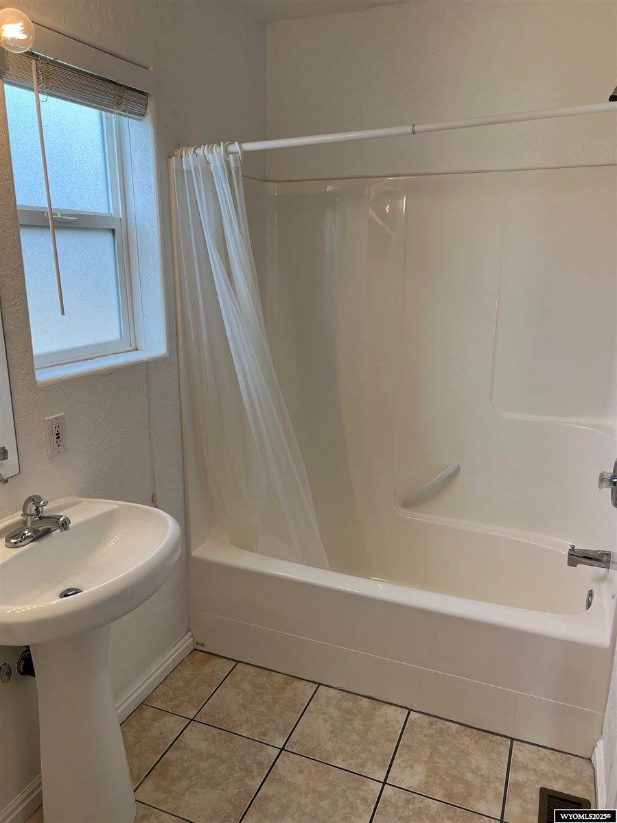 191 Ridge Lane, Evanston, WY 82930