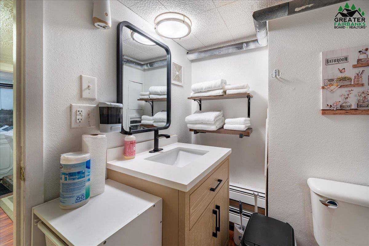 352 Driveway Street, Fairbanks, AK 99701