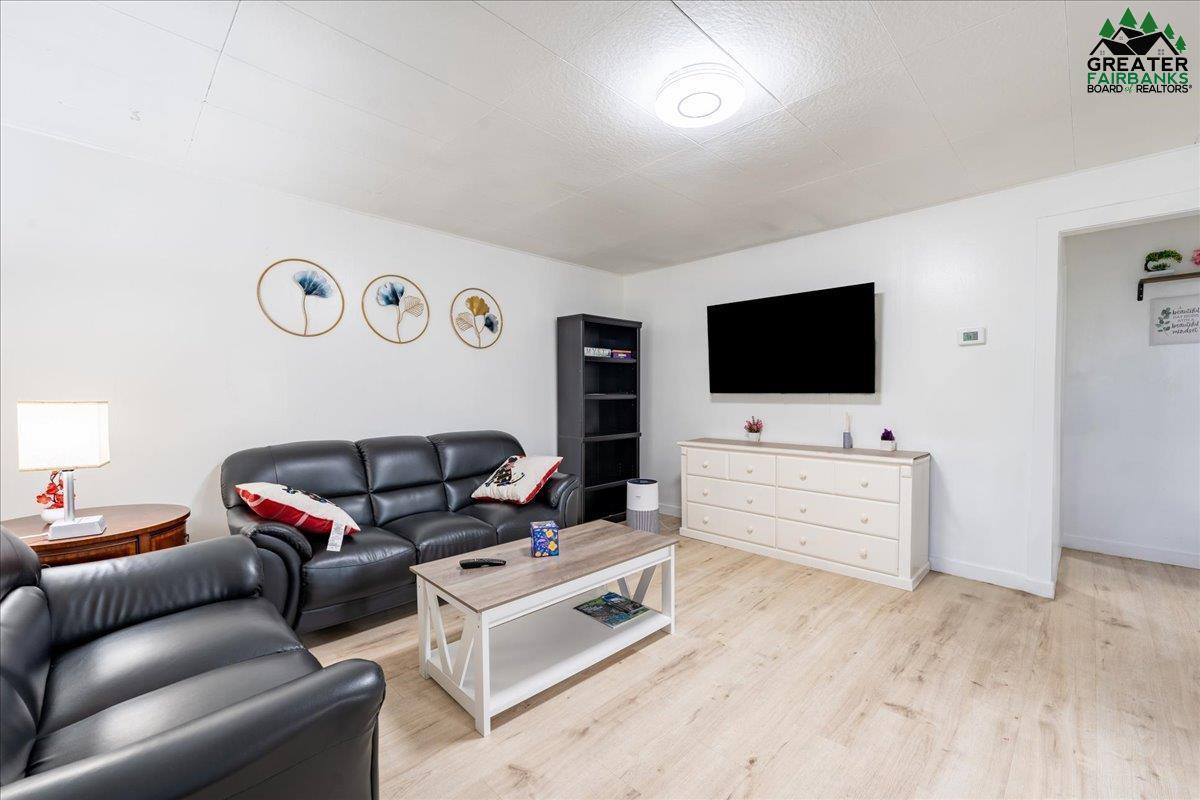 352 Driveway Street, Fairbanks, AK 99701