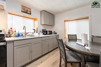352 Driveway Street, Fairbanks, AK 99701
