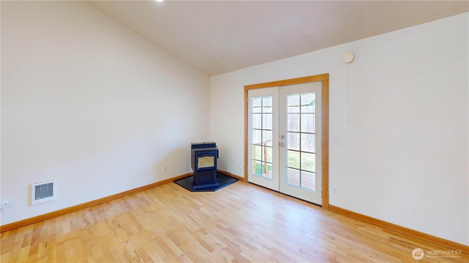 1544 Graham Drive, Camano Island, WA 98282