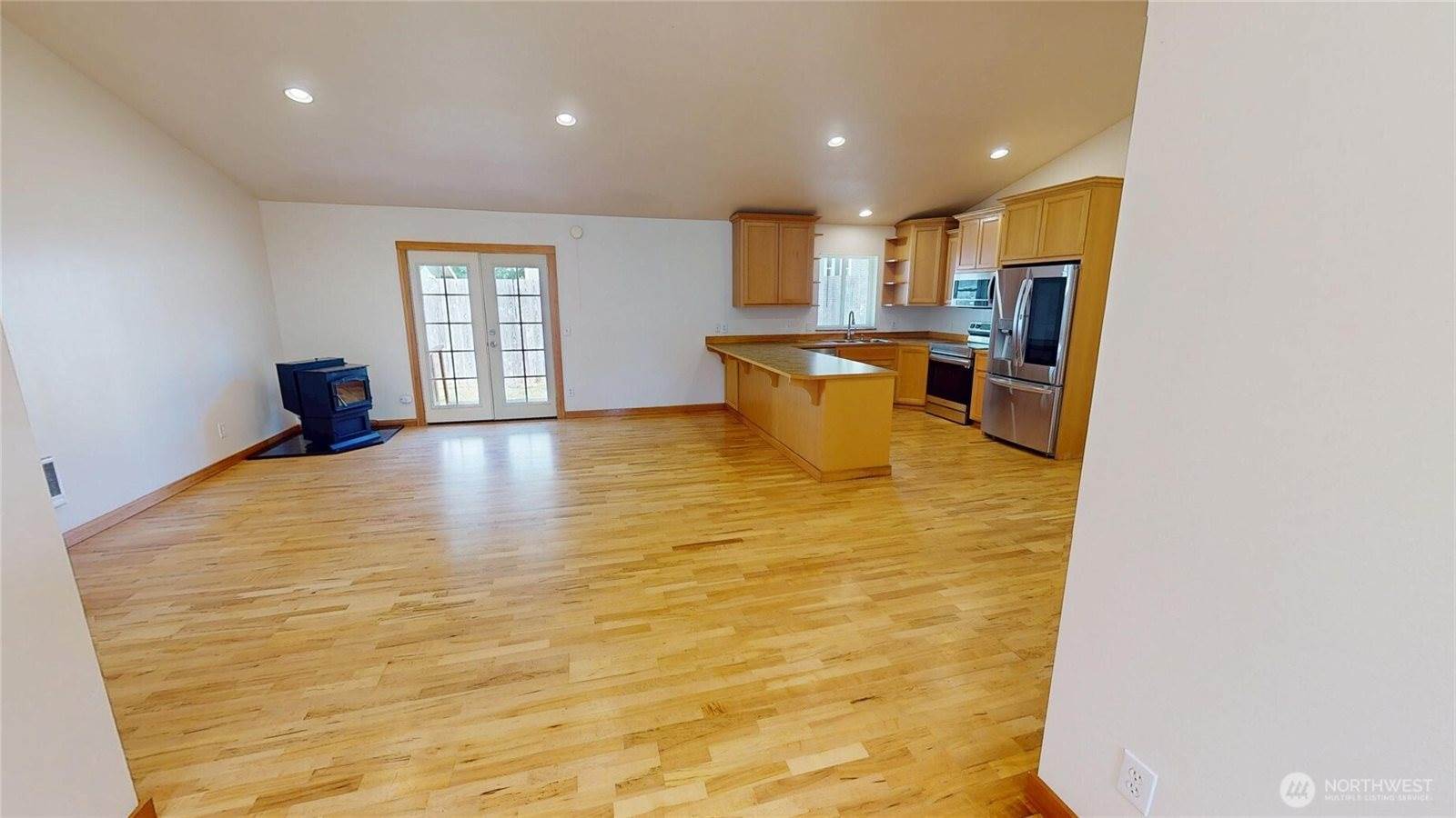 1544 Graham Drive, Camano Island, WA 98282