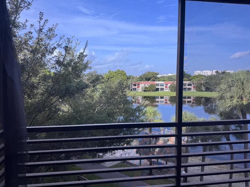 900 Colony Point Cir 407, #407, Pembroke Pines, FL 33026