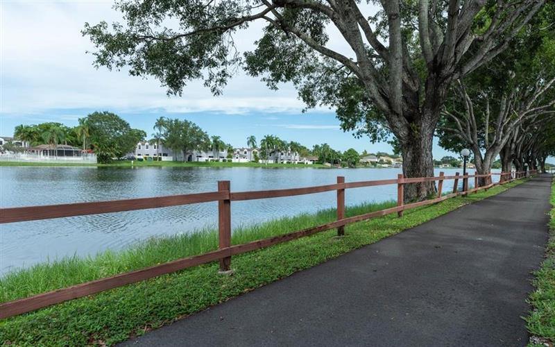 900 Colony Point Cir 407, #407, Pembroke Pines, FL 33026