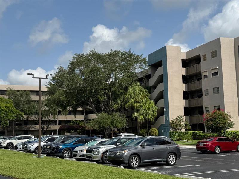 900 Colony Point Cir 407, #407, Pembroke Pines, FL 33026