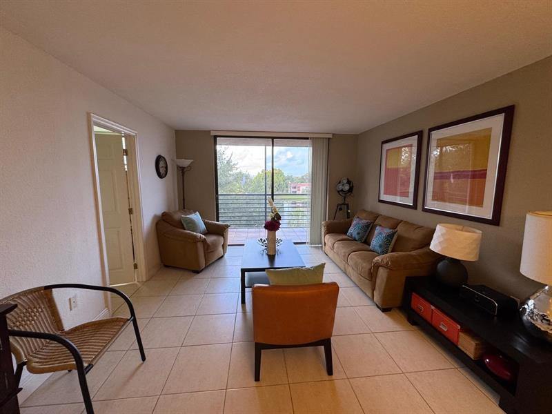 900 Colony Point Cir 407, #407, Pembroke Pines, FL 33026