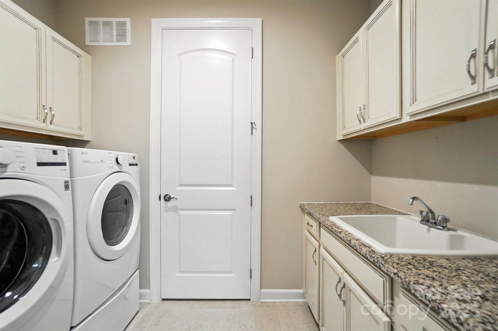 3029 Marchers Trace Drive, Charlotte, NC 28227