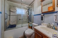 1930 NW 35th ST, Topeka, KS 66618