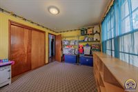 1930 NW 35th ST, Topeka, KS 66618