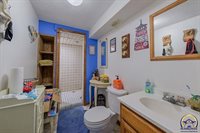 1930 NW 35th ST, Topeka, KS 66618