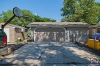 1930 NW 35th ST, Topeka, KS 66618