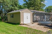 1930 NW 35th ST, Topeka, KS 66618