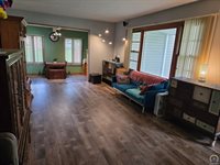 1930 NW 35th ST, Topeka, KS 66618